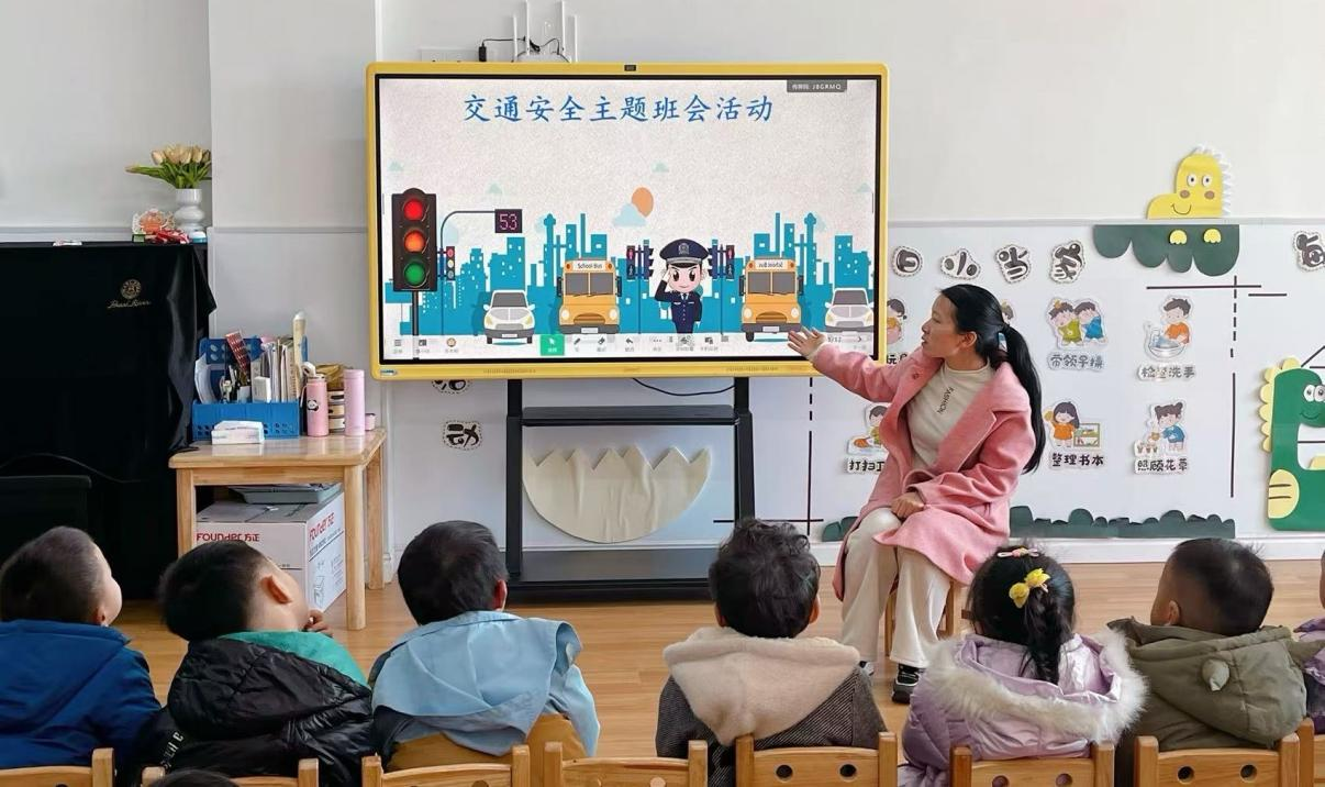 新宁县幼儿园开展交通安全警示教育周