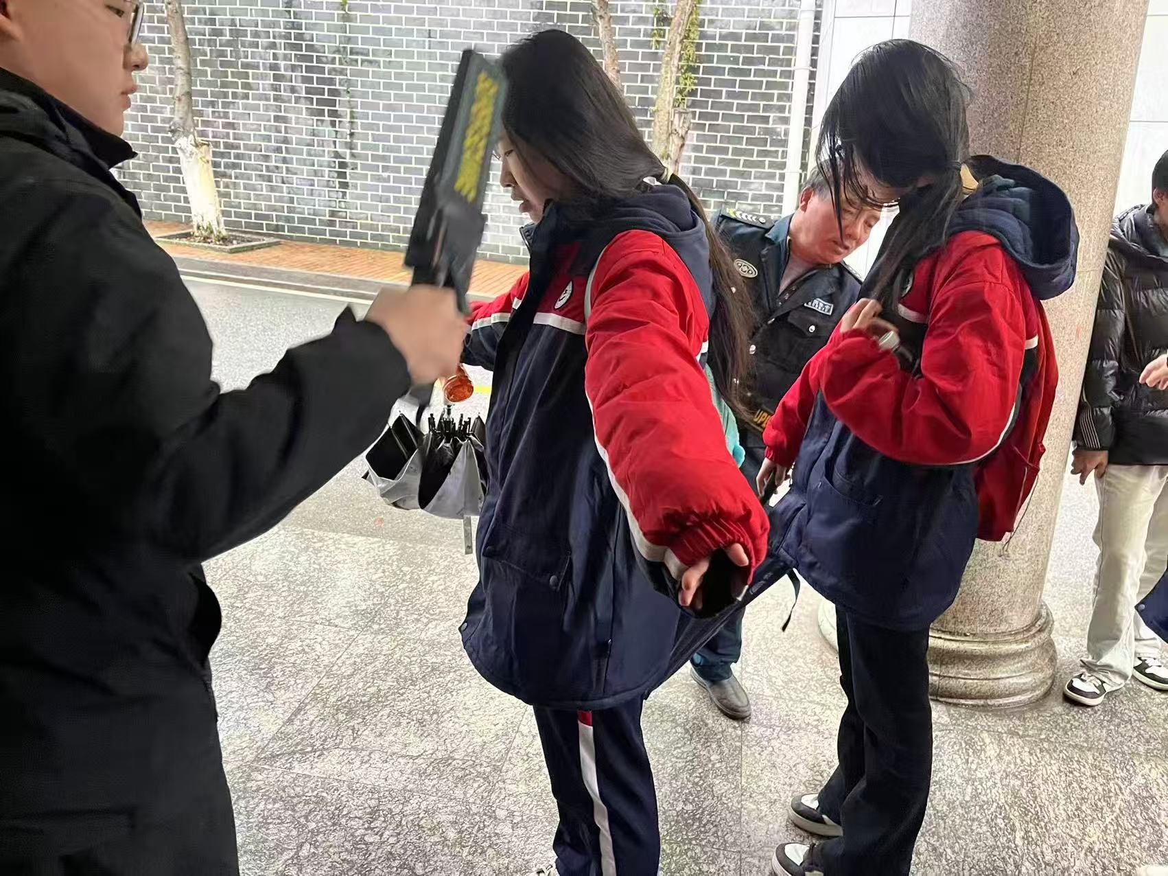 管理“小屏幕”，打造无“机”校园