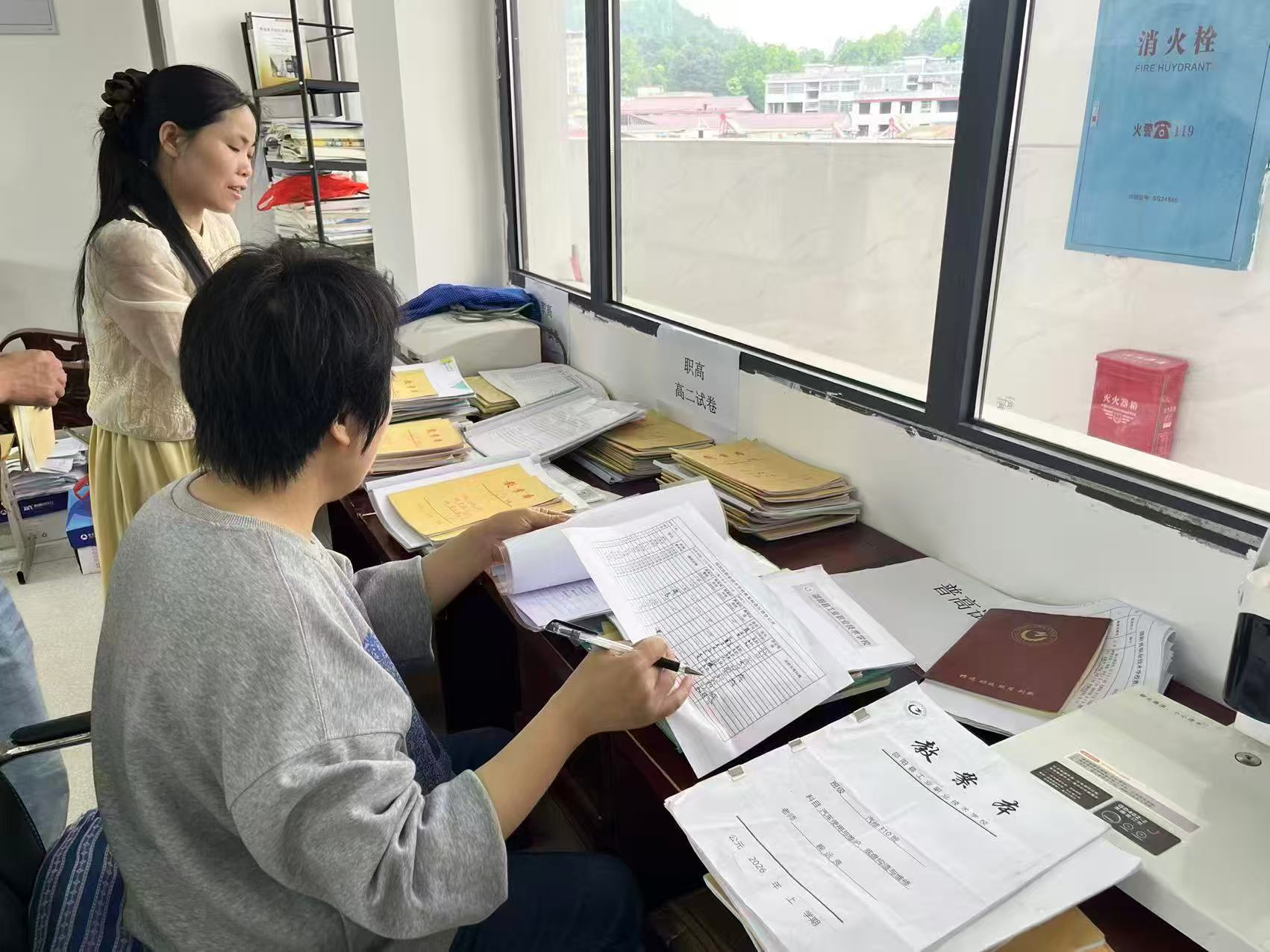 抓实教学常规，筑牢育人根基