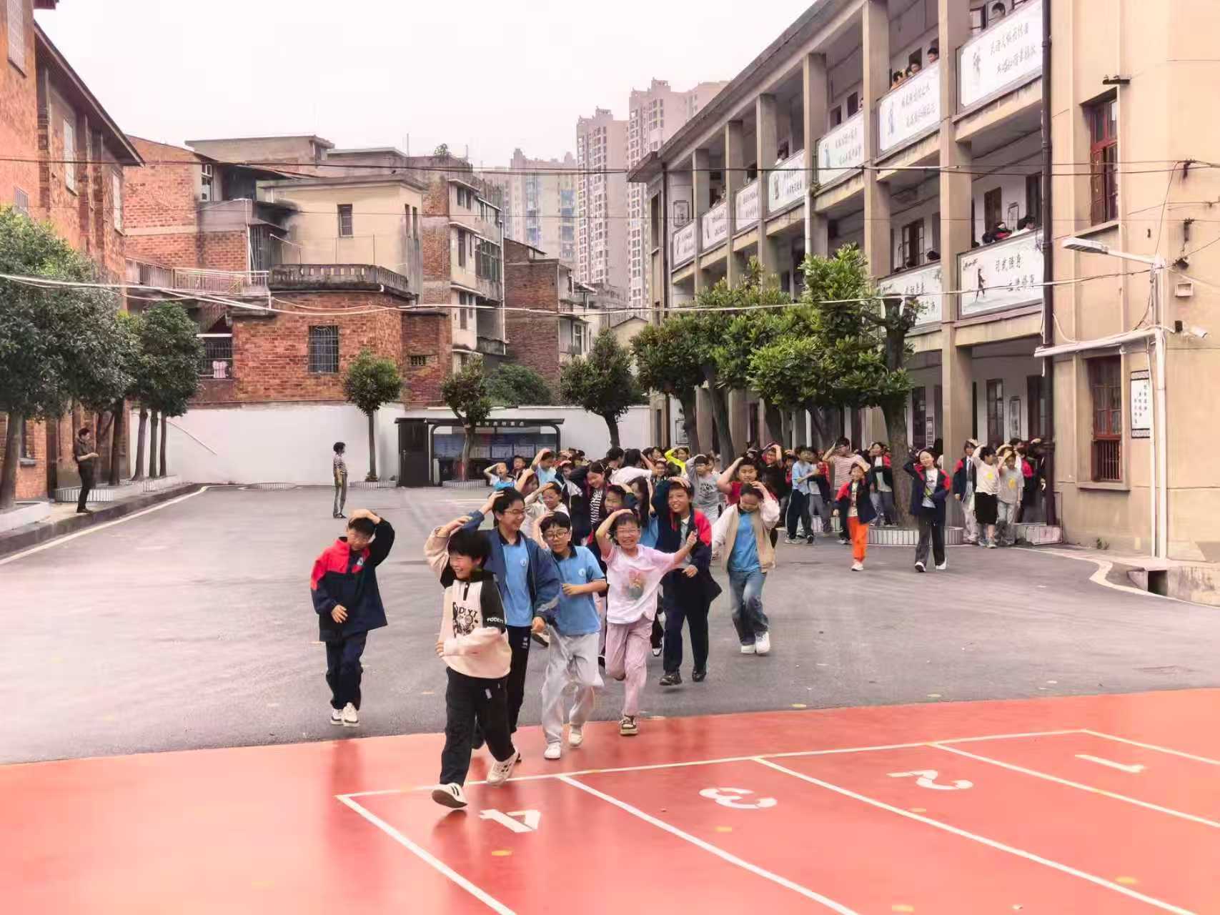 防震减灾 警钟长鸣——北塔小学防震减灾应急疏散演练