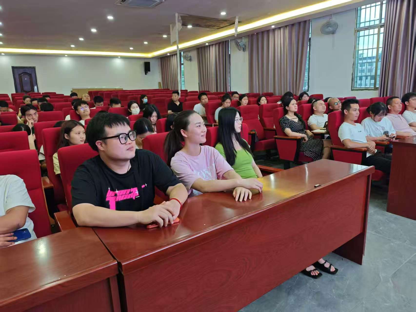 以心育心，守护成长