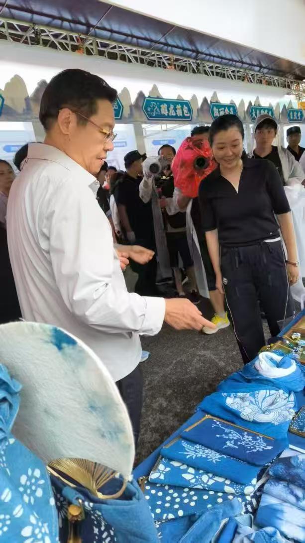 蓝白匠心映赛场 非遗技艺绽芳华