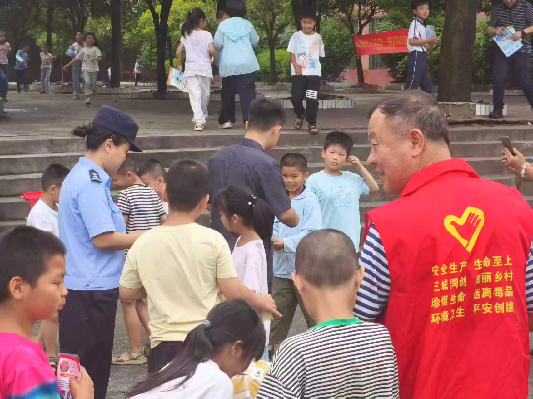 筑牢安全防线 守护校园平安