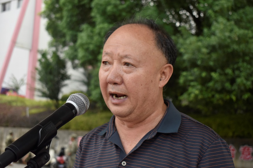 隆回二中高一新生军训汇报展英姿，共绘青春新篇章